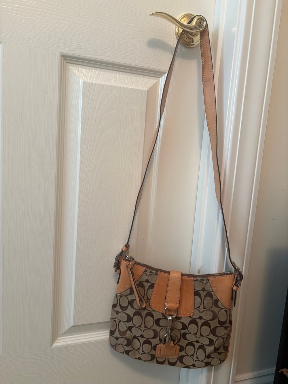 Coach Signature Soho Lynn Hobo 2 way Bag